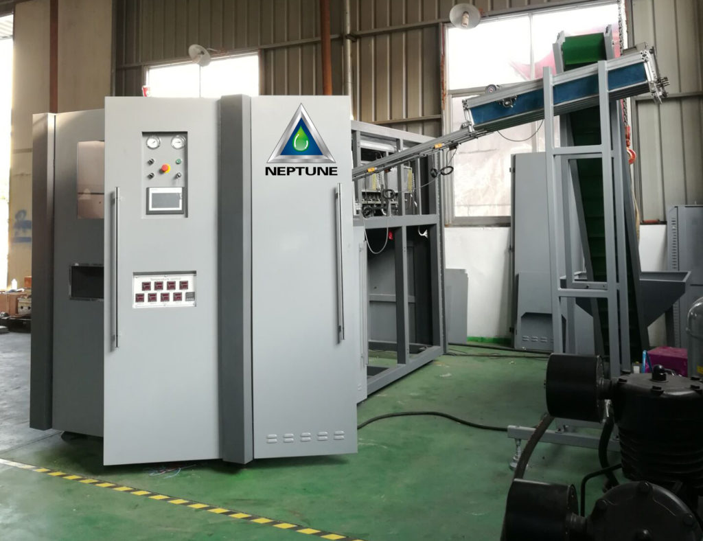 PRODUCT 20 2000bph auto bottle blow molding machine 1