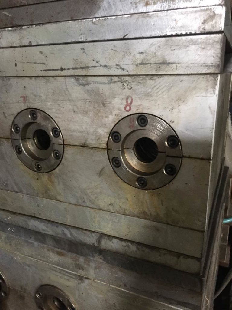 4000BPH Automatic Blow Molding Machine 8 blow mold