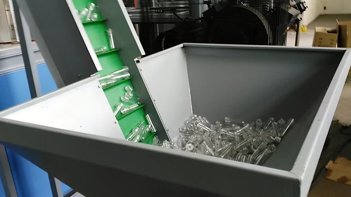 PET Plastic Bottle Blow Molding Machine 6000 Bottles Per Hour (200ml to 2000ml bottle) 3 BM A6 6000BPH Bottle Making Machine Blow Molding Machine 00 00 02