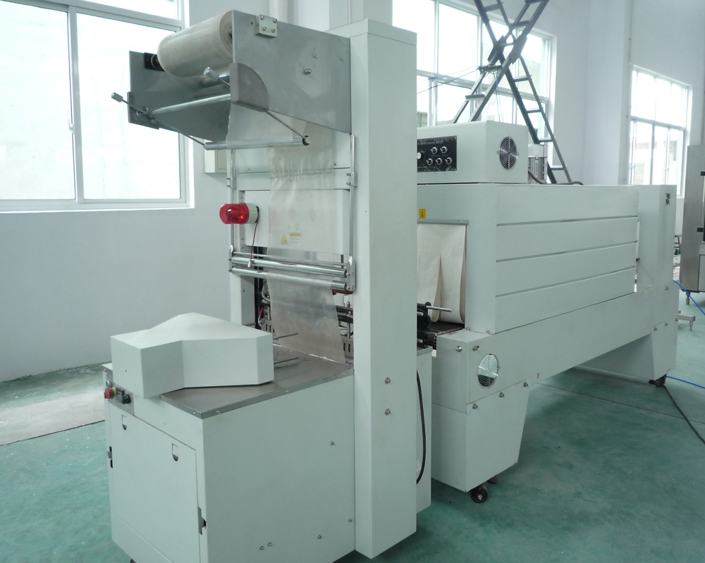 PRODUCT 8 Semiautomatic wrap packing machine